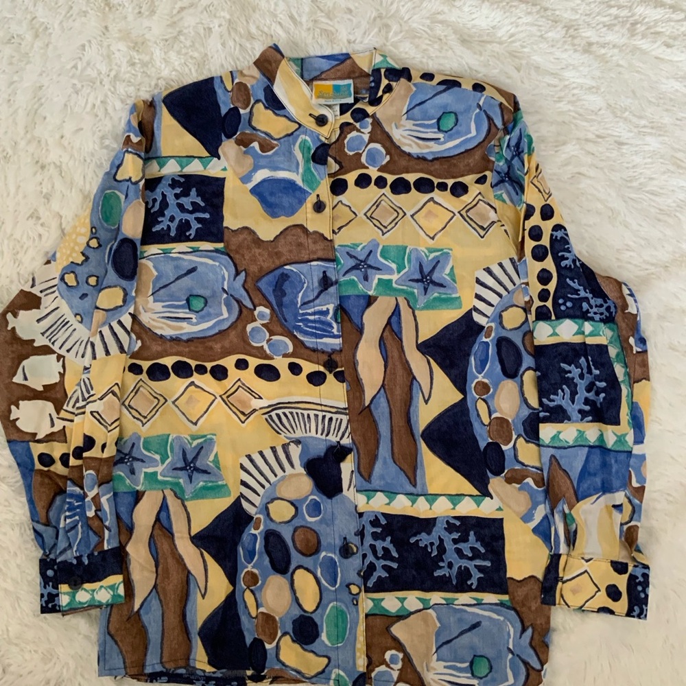 SeaSuns Women’s Blue and Green Casual Button Down Shirt with Artistic Designs